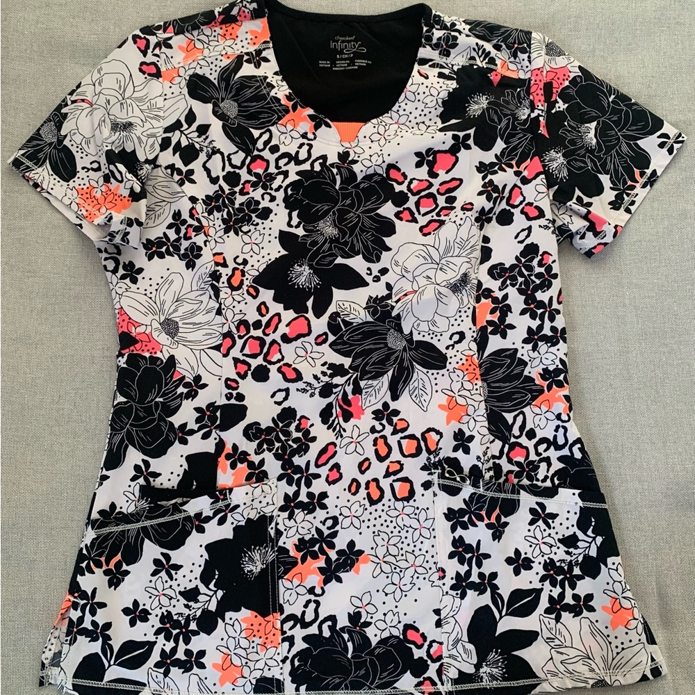 Cherokee Infinity Women's Floral Print Scrub Top